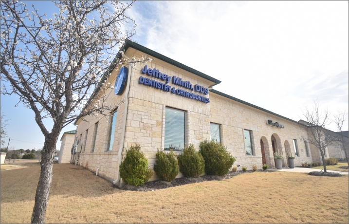 Exterior view of Jeffrey Minth, DDS: Dentistry & Orthodontics, our Rockwall dental office, welcoming patients with a professional and inviting atmosphere.